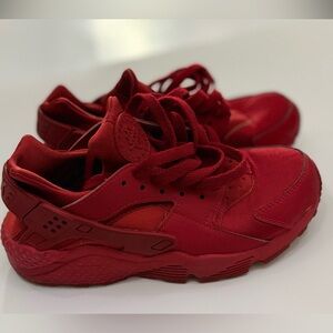 Nike Women's Red Sneakers - Huarache